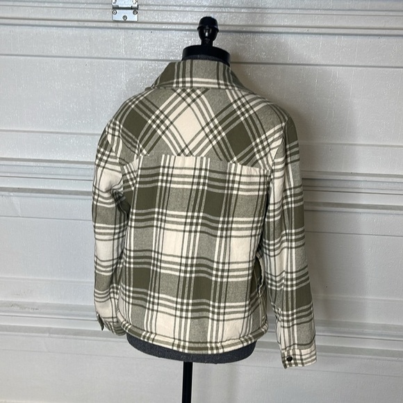 Womens Lucky Brand Flannel Jacket Plaid Sherpa Lined Green Beige Pockets Medium - Picture 7 of 7